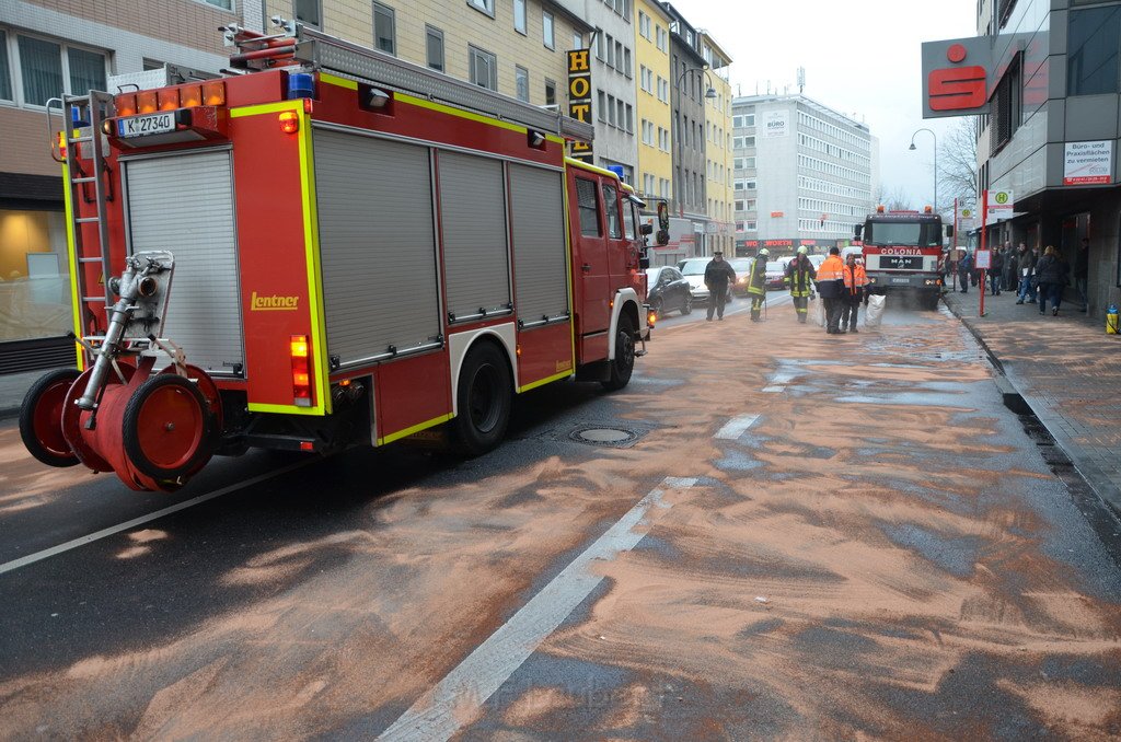 Stadtbus fing Feuer Koeln Muelheim Frankfurterstr Wiener Platz P286.JPG